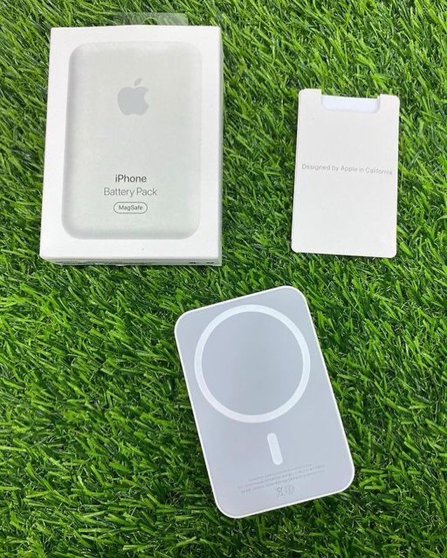 Apple MagSafe Charger 10,000 mAh